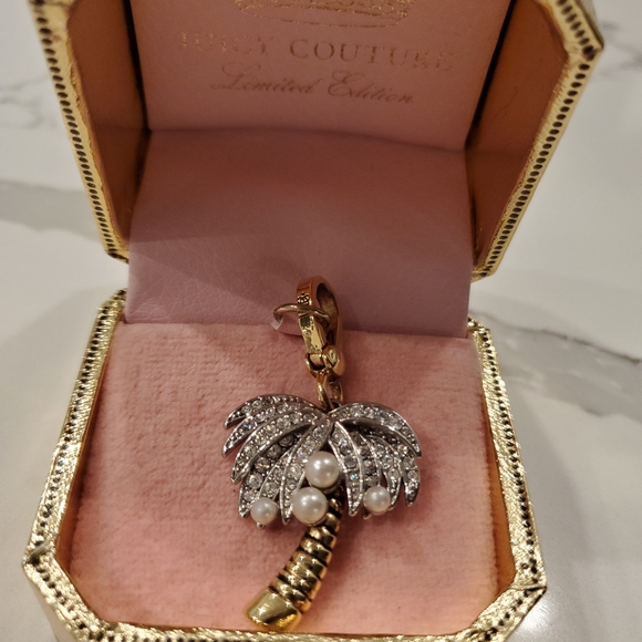👑💕🌴Juicy Couture Palm Tree Pearl Charm Silver Gold Crystals limited edition - Picture 6 of 8